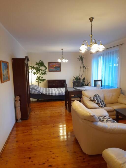 Bronowice- Parter Domu Daire Krakow Dış mekan fotoğraf
